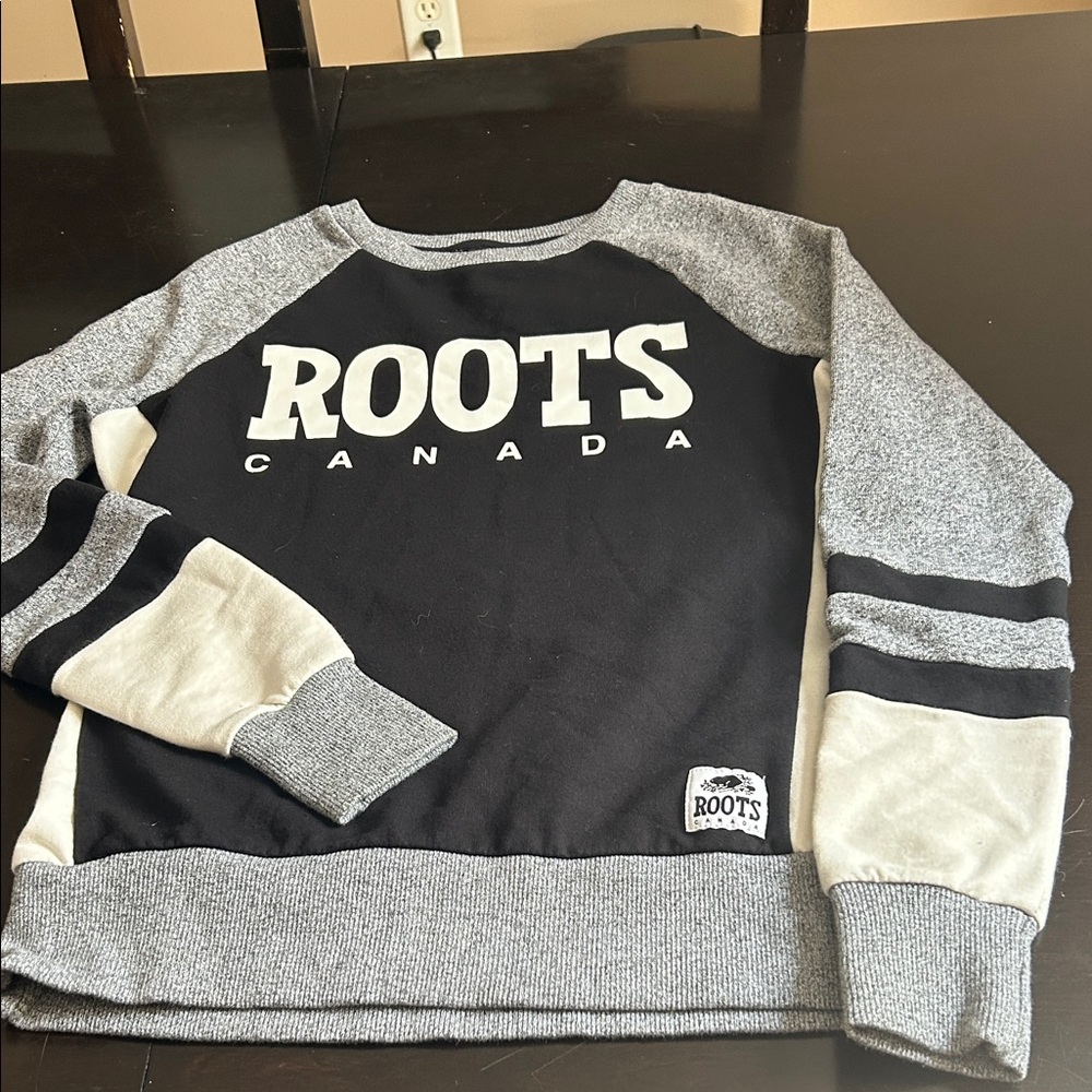 Roots XXS Black and Gray Crewneck Sweatshirt